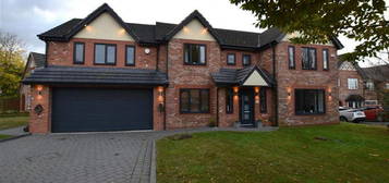 5 bedroom detached house