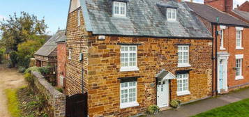 4 bedroom cottage for sale