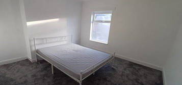 Room to rent in Francis Street, Stoke-On-Trent ST6