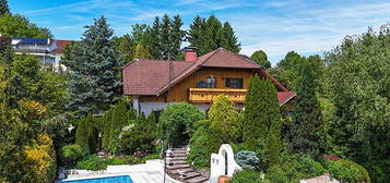 Kuscheliges Landhaus mit Pool und Panoramablick