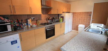 5 bedroom terraced house