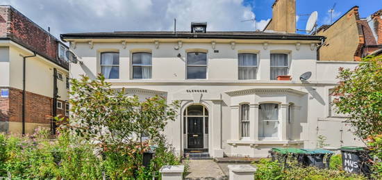 Flat to rent in Muswell Avenue, Muswell Hill, London N10