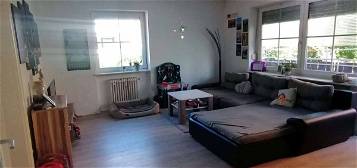 Gepflegte 3-Zimmer-Hochparterre-Wohnung mit Balkon + Einbauküche in Passau-Neustift