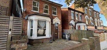 3 bed flat for sale