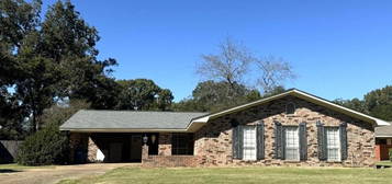 5 Spanish Ct, Natchez, MS 39120