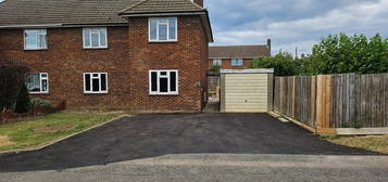 3 bed semi-detached house to rent