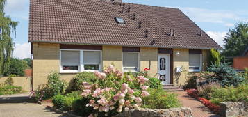 Einfamilienhaus (ggfs. mit Einliegerwohnung) in ruhiger Wohnlage in Burg / Dithmarschen