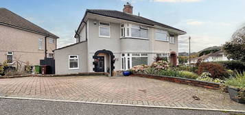 3 bed semi-detached house for sale