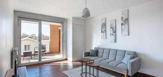 Location meublée appartement 2 pièces 57 m² Parc de Parilly 1.290