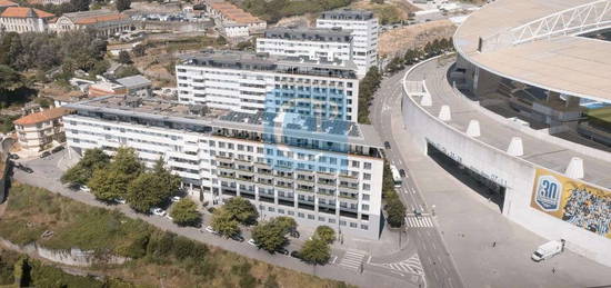 Apartamento T1Kit, no Empreendimento Nobel 41-85 ao Estádio do Dragão