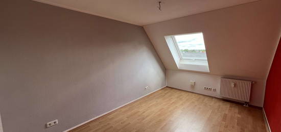 Gepflegte 2 Zimmer Wohnung mit Balkon!