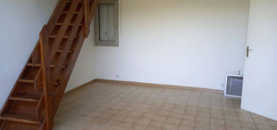 Appartement à louer, 2 pièces duplex à Saint Raphaël Valescure