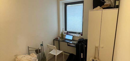 Room in delft for rent