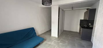 Studio 1 pièce 27 m²