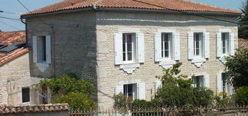 Maison lumineuse en pierre charentaise - 5 chambres - La Chapelle 16140 (Charente)