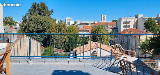 Appartement T3 grande terrasse sans vis-à-vis – Barrière du Médoc