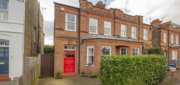 4 bedroom semi-detached house for sale