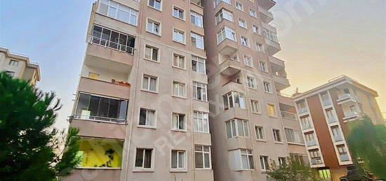 Ümraniye Mehmet Akif Mahallesi Pınar Sitesi 3+1 Satılık Daire