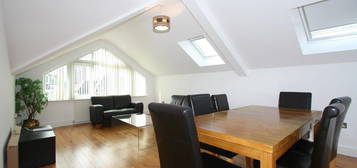 3 bed flat to rent