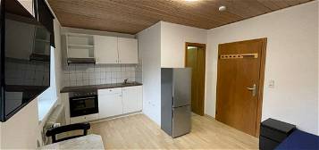Möbliertes 1 Zimmer Apartment mit Küche und Bad für Monteure, Zeitarbeiter, Studenten im DG