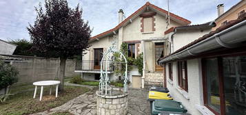 Pavillon  à vendre, 4 pièces, 3 chambres, 65 m²