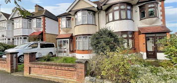 3 bed semi-detached house for sale