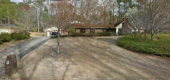 5401 Northwood Lake Dr E, Northport, AL 35473