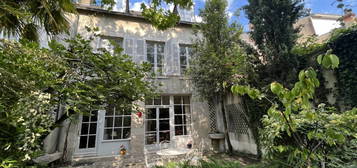 Maison  à vendre, 8 pièces, 5 chambres, 205 m²