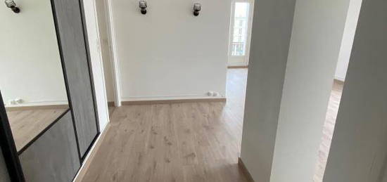 Appartement  à louer, 3 pièces, 2 chambres, 74 m²