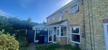 Town house to rent in 6 Haywood Place, Courtney Road, Grays RM16