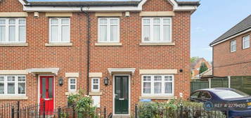 3 bedroom semi-detached house