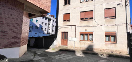 Piso en venta en Laviana