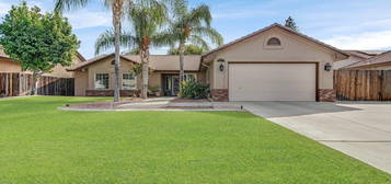 8614 Rockhampton Dr, Bakersfield, CA 93313