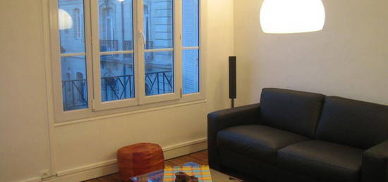 Appartement  à louer, 3 pièces, 2 chambres, 60 m²