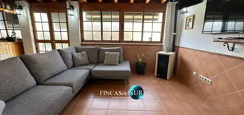 Chalet unifamiliar en calle Costa Rica