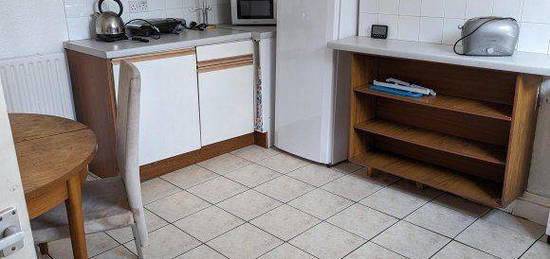 2 bed flat to rent