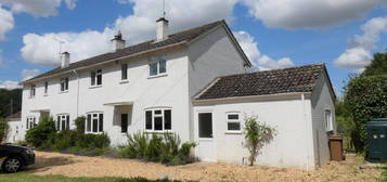 3 bed semi-detached house to rent