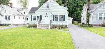 271 Colebourne Rd, Rochester, NY 14609