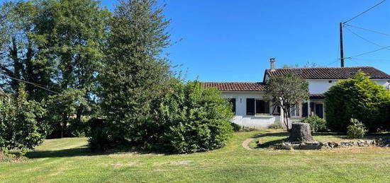 Maison de village  à vendre, 5 pièces, 3 chambres, 124 m²