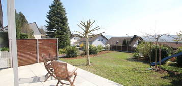 Großzügige 2-Zimmer-Wohnung mit Südterrasse und Fernblick