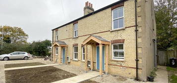 3 bedroom semi-detached house