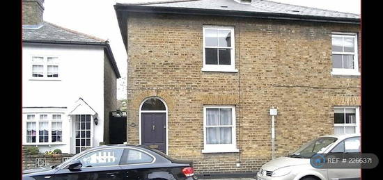 2 bedroom semi-detached house