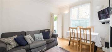 Property to rent in Oaklands Grove, London W12