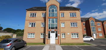 Flat to rent in Hainsworth Park, Hull HU6