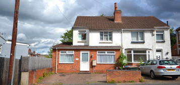 3 bedroom semi-detached house to rent