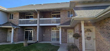 1339 Hillwood BOULEVARD UNIT H, Pewaukee, WI 53072