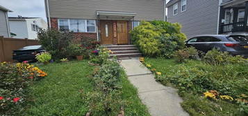 28 Area Pl, Staten Island, NY 10314