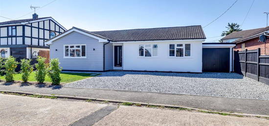 3 bed detached bungalow for sale