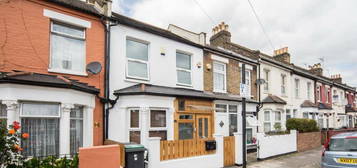 5 bedroom terraced house