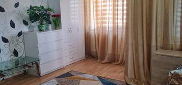 Apartament 3 camere, Uverturii